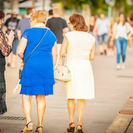 Comodoro Estudio Vista Mar Explotaciones Ravel *