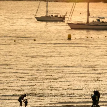 Comodoro Estudio Vista Mar Explotaciones Ravel