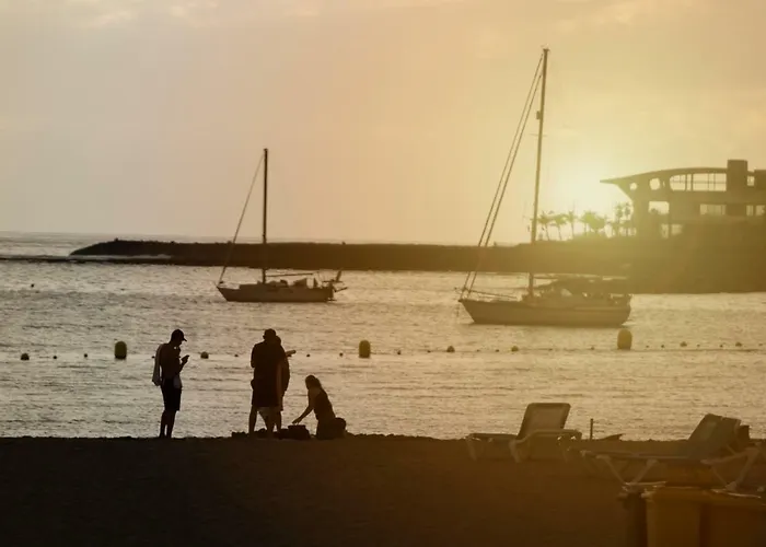 Comodoro Estudio Vista Mar Explotaciones Ravel Daire Arona (Tenerife)