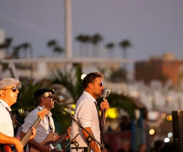 Comodoro Estudio Vista Mar Explotaciones Ravel Lägenhet *