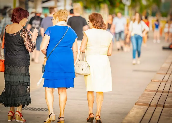 Comodoro Estudio Vista Mar Explotaciones Ravel *