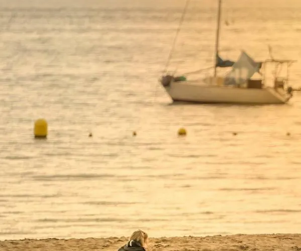 Comodoro Estudio Vista Mar Explotaciones Ravel * أرونا